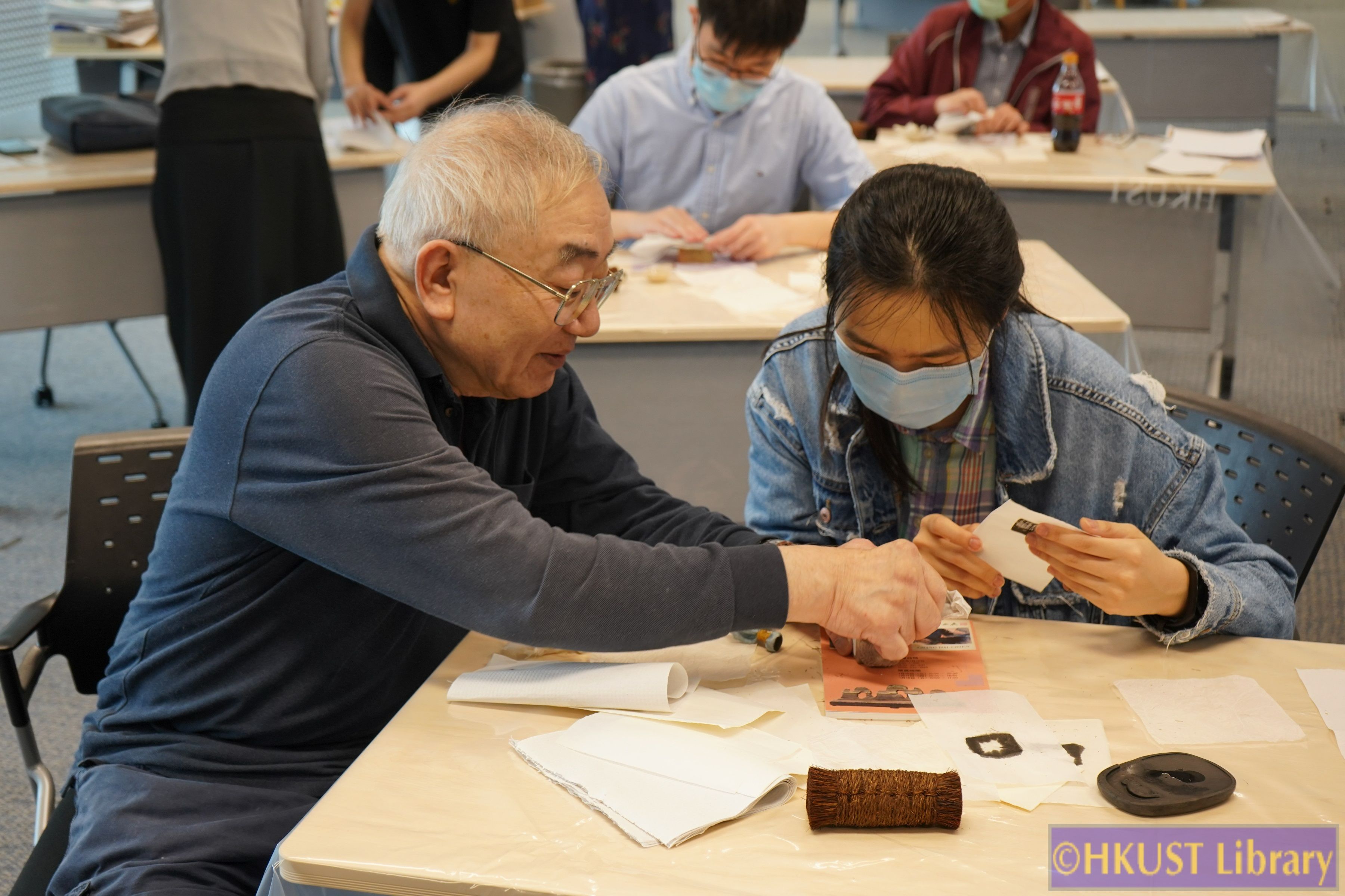 Glimpses into the Past: Chinese Seals and Seal Impression Catalogues through the Dynasties (1) 拓邊款及鈐印示範講座