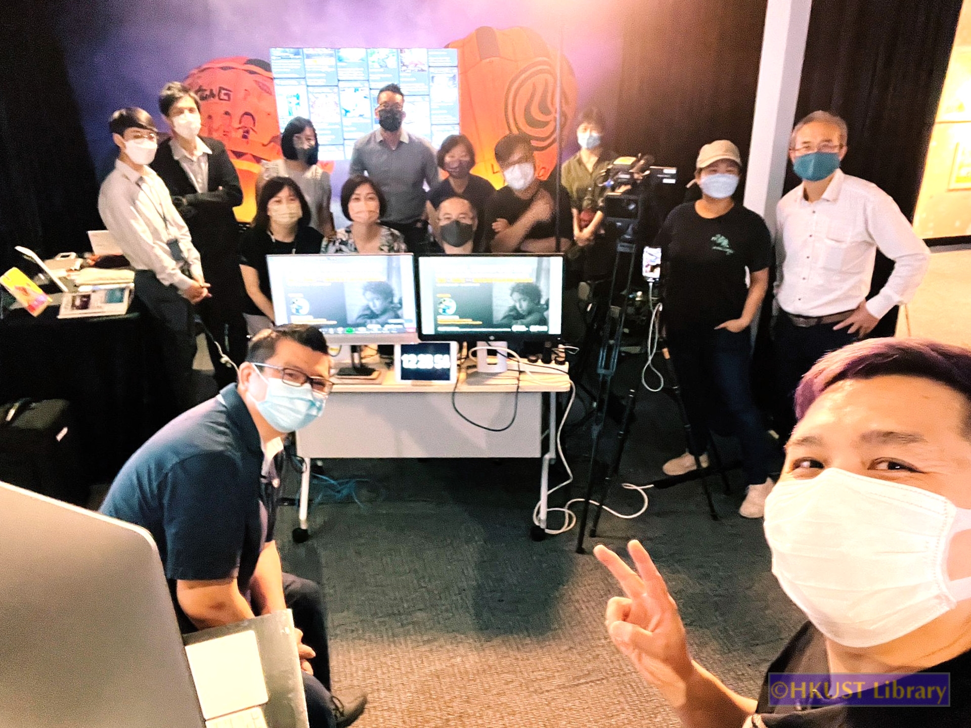 The Power of Diversity - Artistic Visionaries from HKUST (1) I shoot, therefore I am – how to record our life with a phone or camera