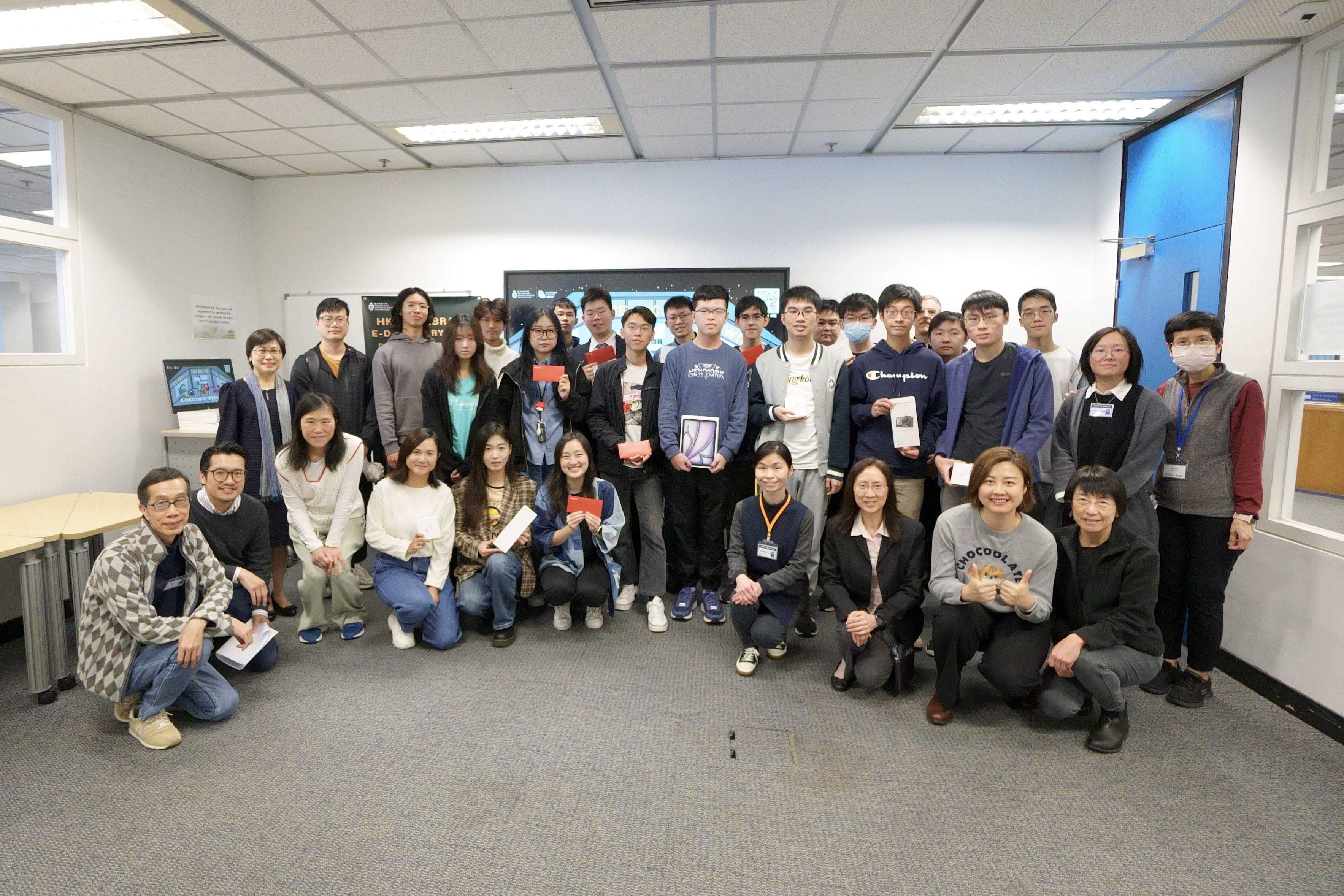 E-Discovery Week 2025: Photos of Prize Presentation Ceremony