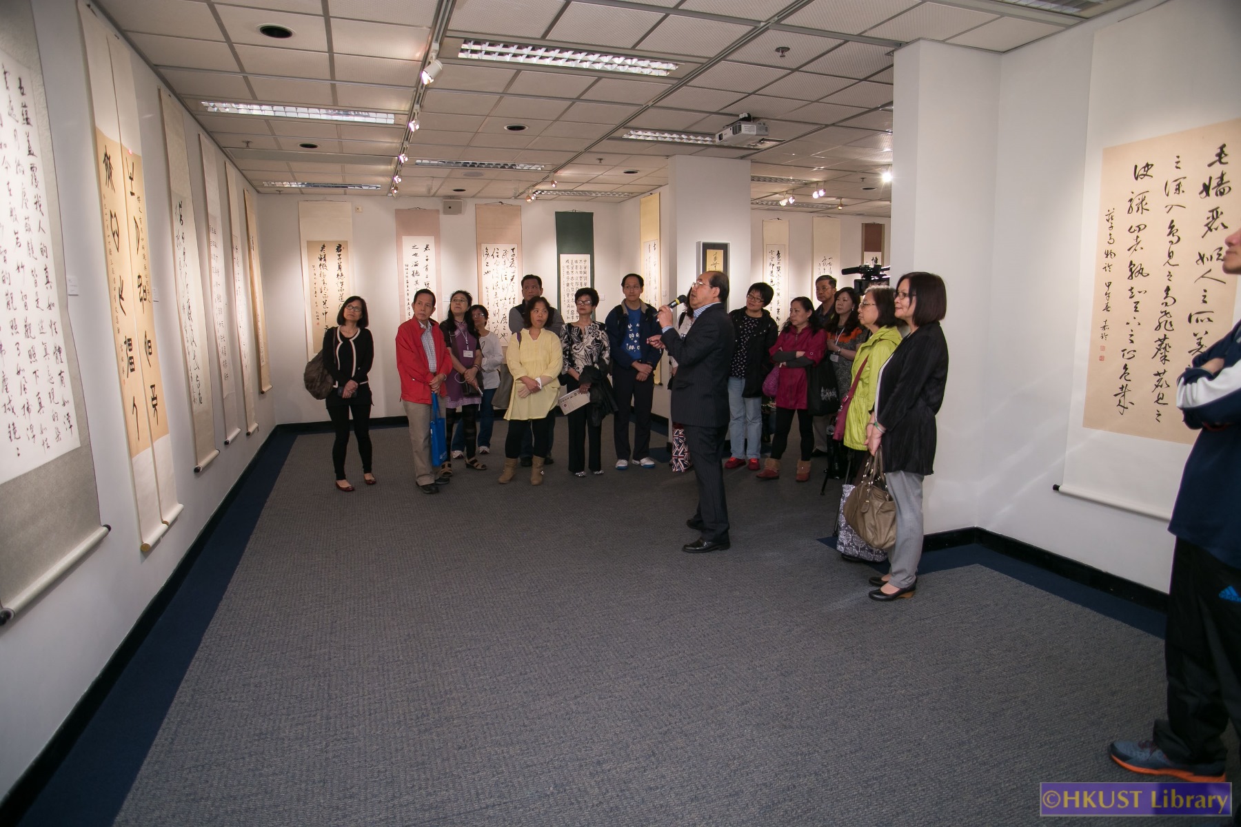 Confucian, Buddhist & Taoist Selections - An Exhibition of The Jiazi Society of Calligraphy: Tour