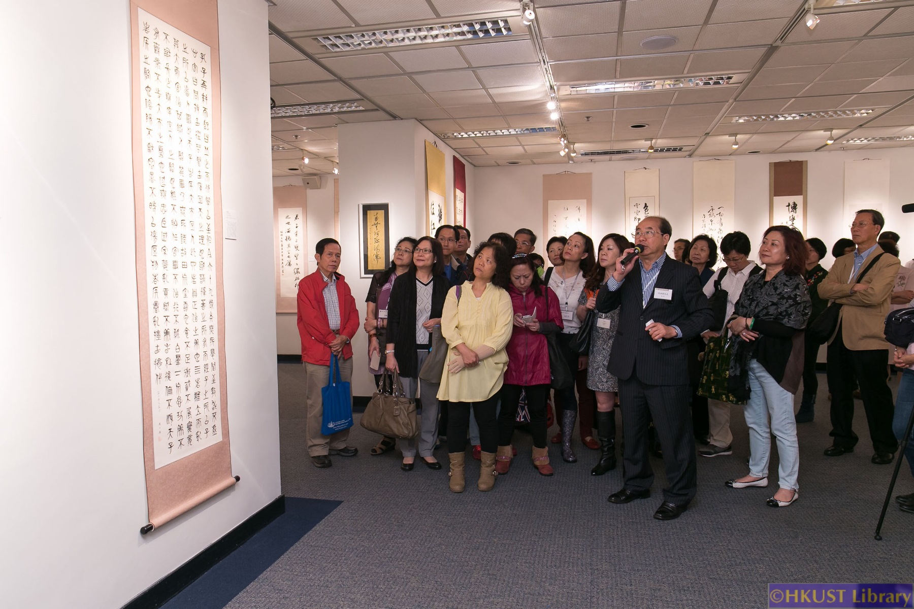 Confucian, Buddhist & Taoist Selections - An Exhibition of The Jiazi Society of Calligraphy: Tour