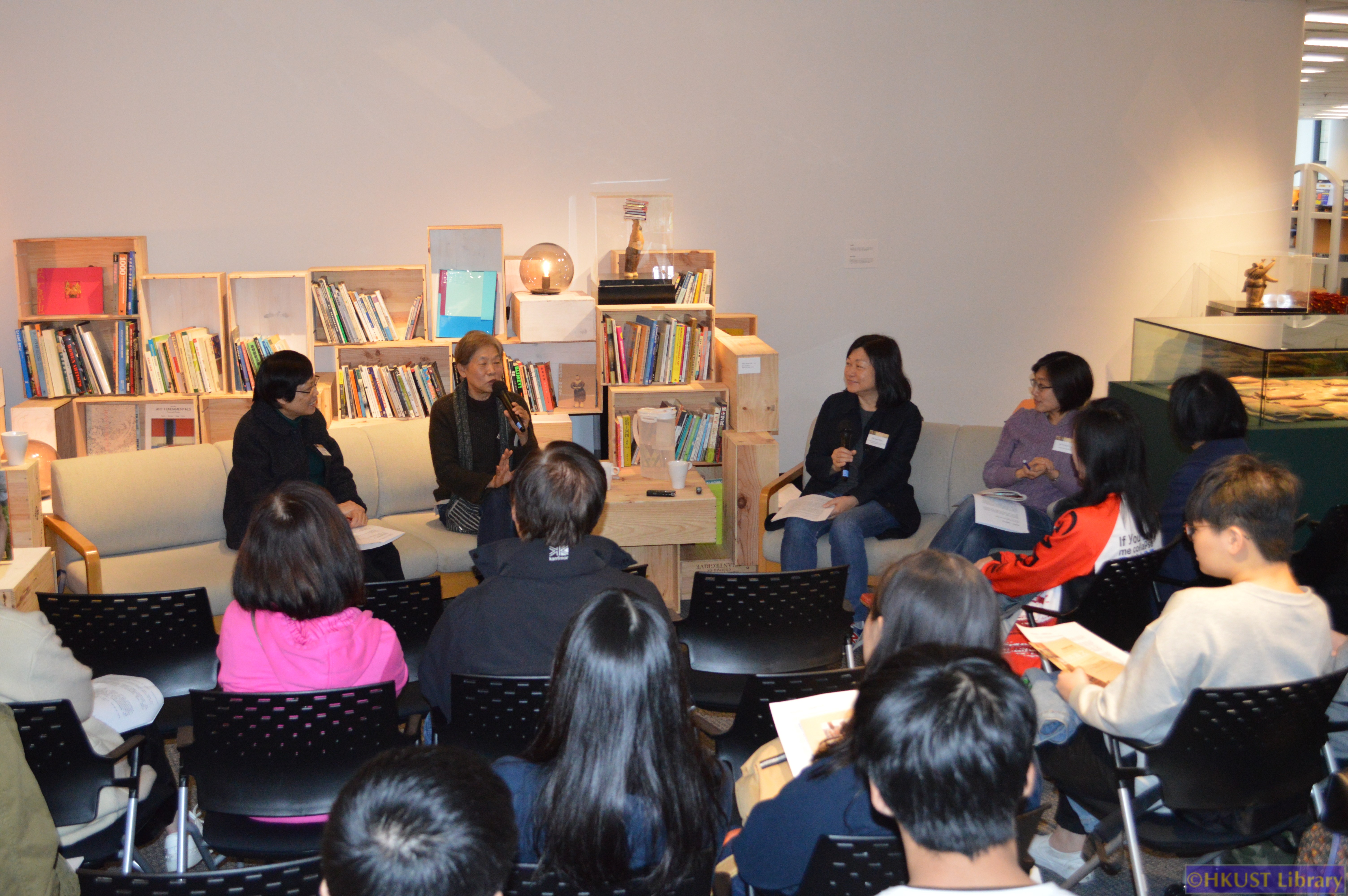 Happiness in the Making – An Exhibition of Works by Rosanna Li Wei Han: Dialogue with Artist