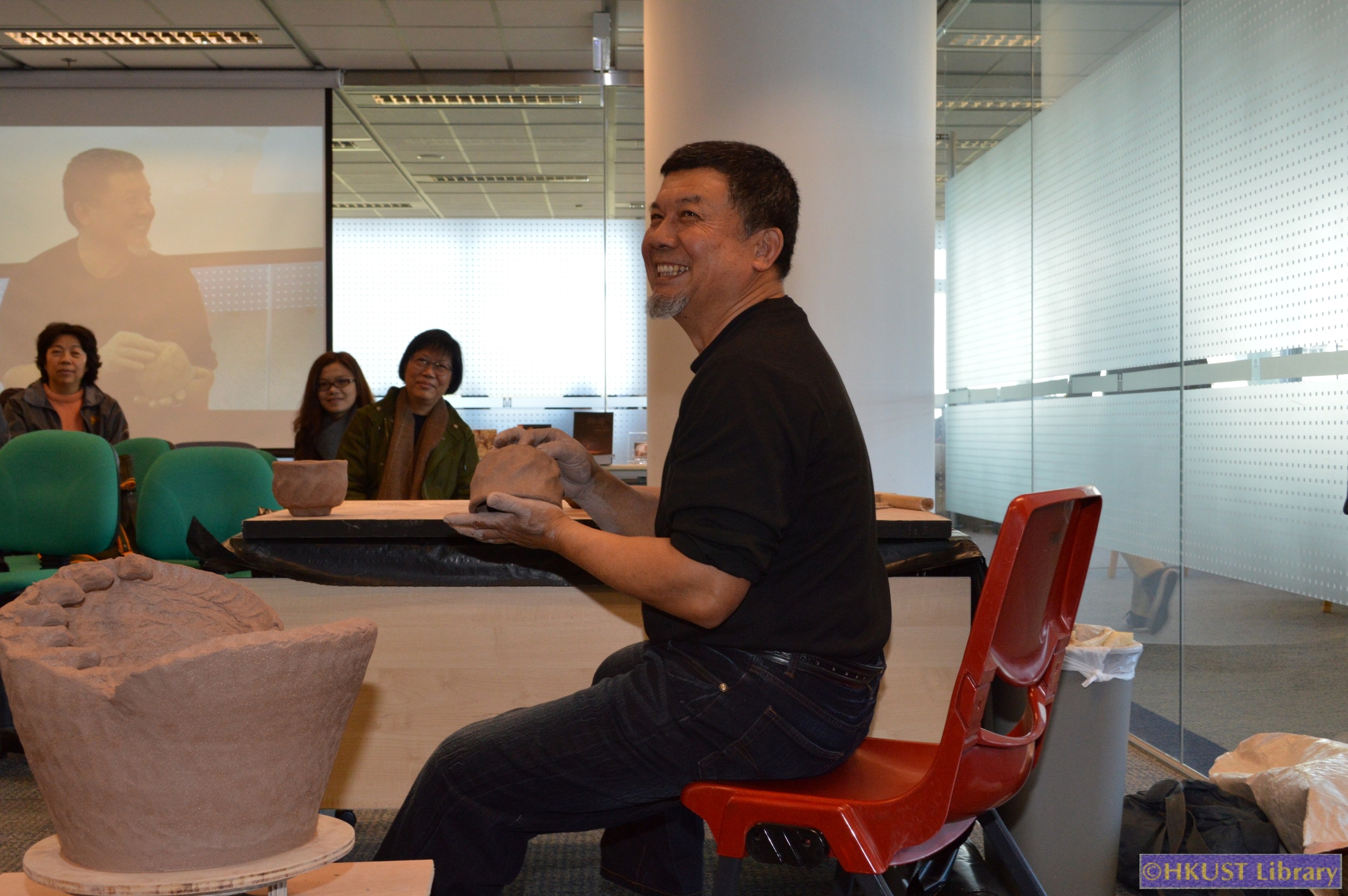 Mother Glaze: An Exhibition of High-Temperature Wood-Fired Ceramics by Lin Rui-hua: Demo2