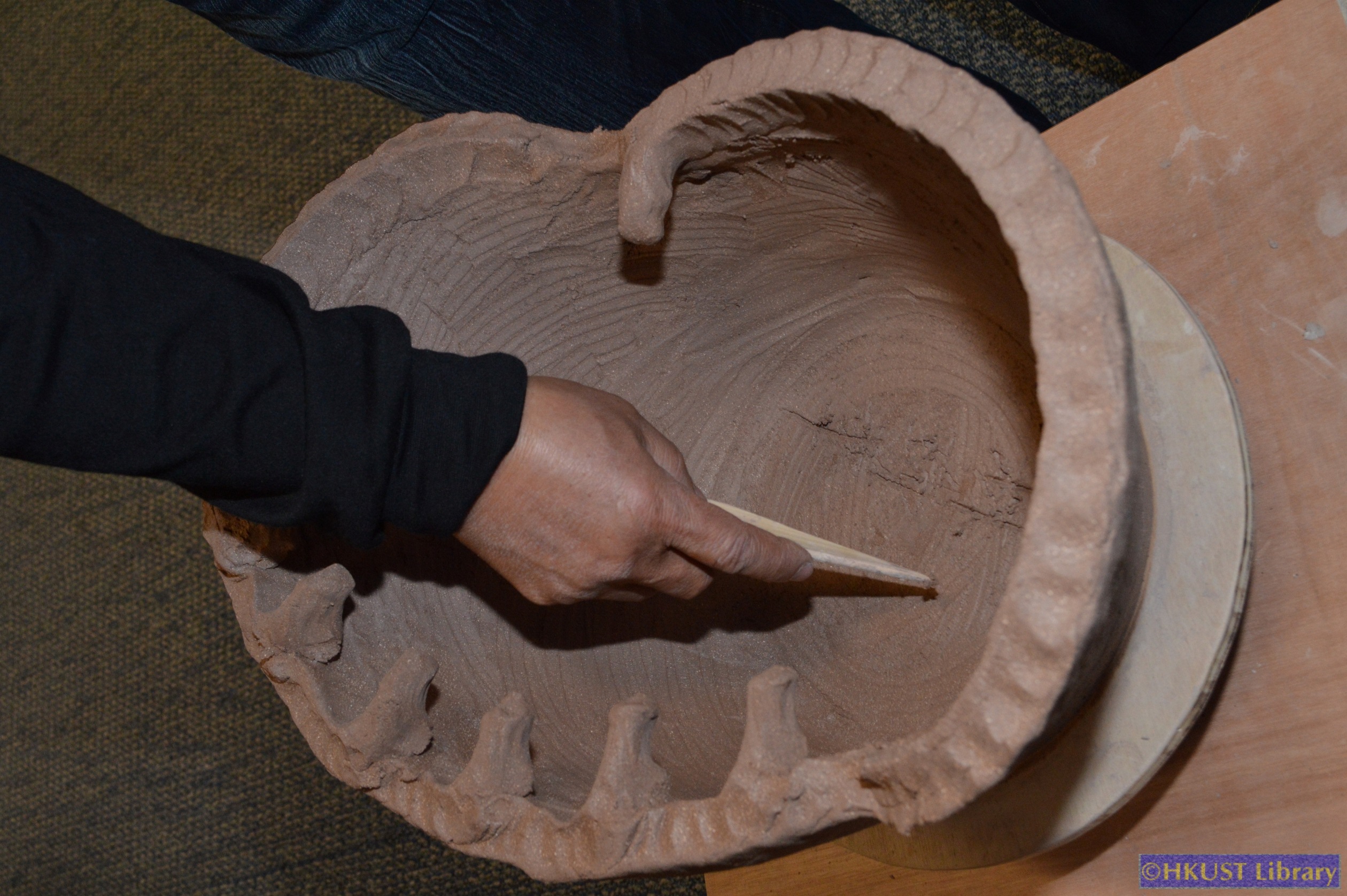 Mother Glaze: An Exhibition of High-Temperature Wood-Fired Ceramics by Lin Rui-hua: Demo2