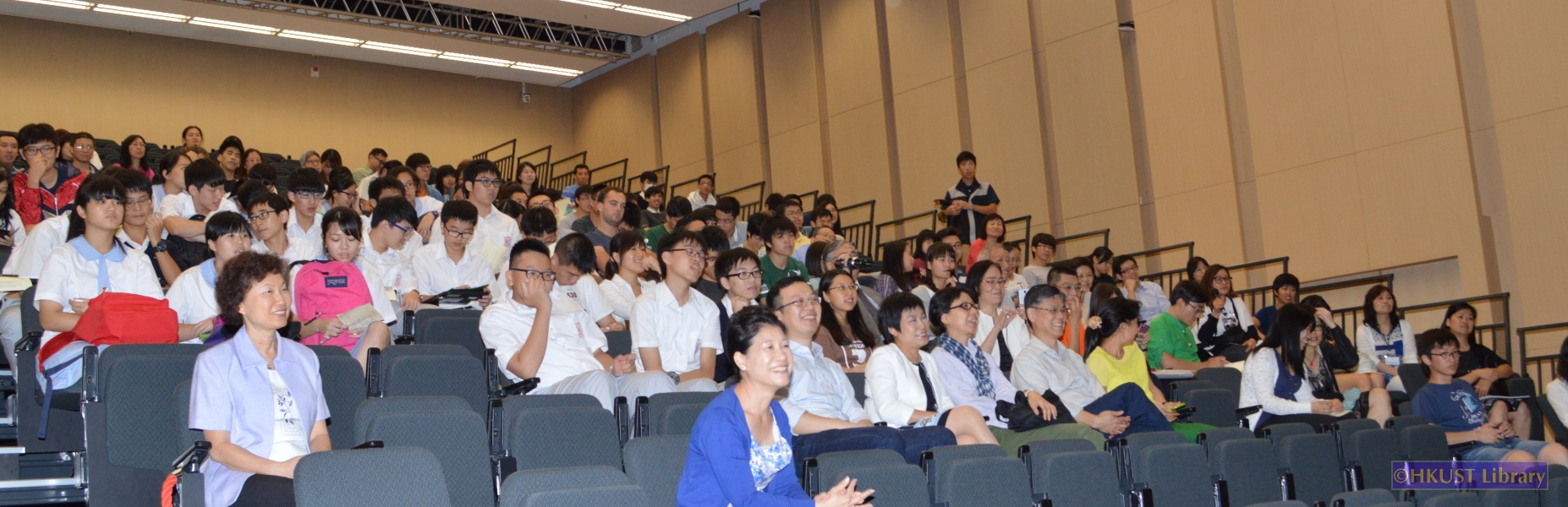 Natural World, Cultural Elegance: A Photography Exhibition by Tin Man Lee: Talk 2