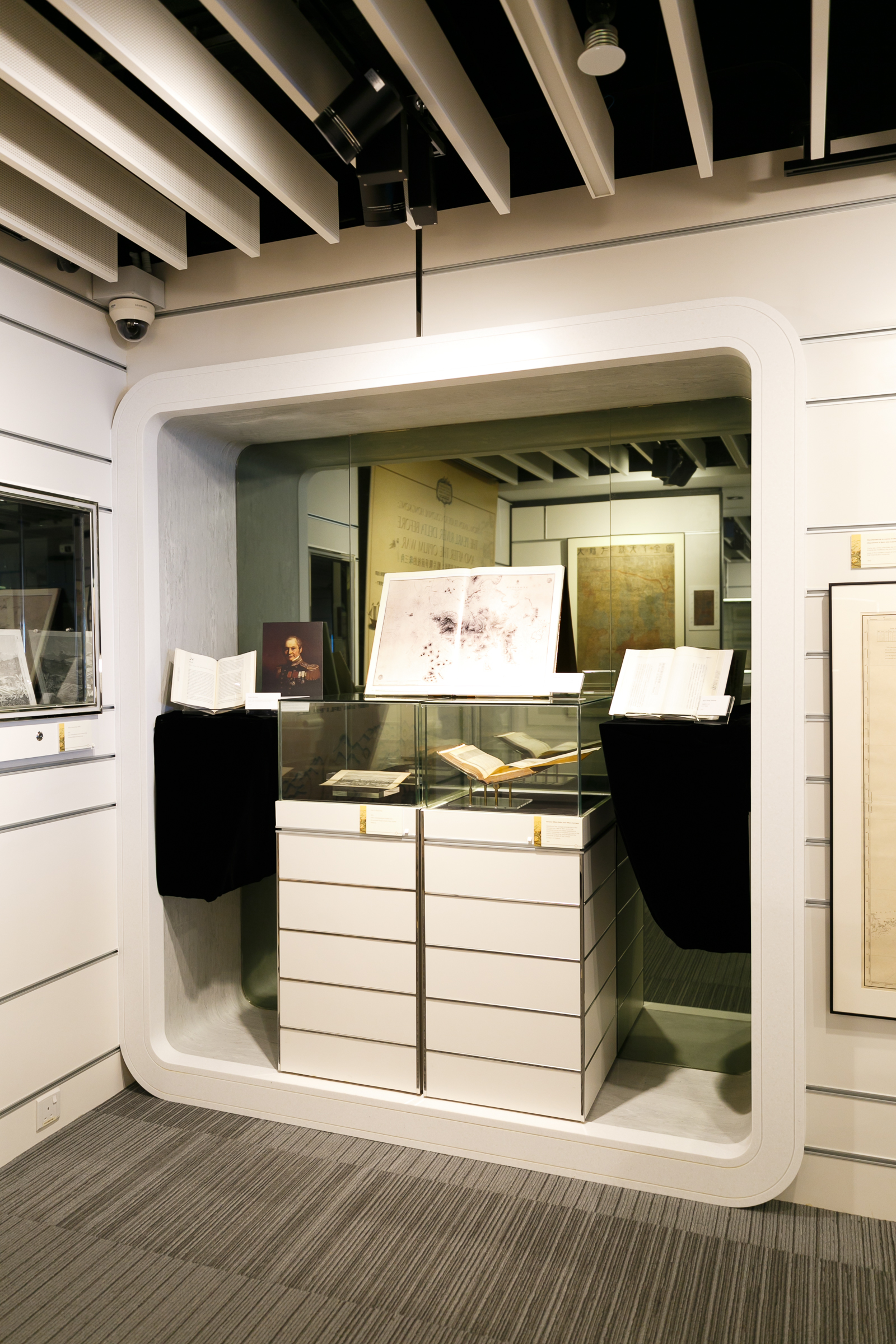 From Canton Trade to Colonial Hong Kong: The Pearl River Delta before and after the Opium War: Gallery