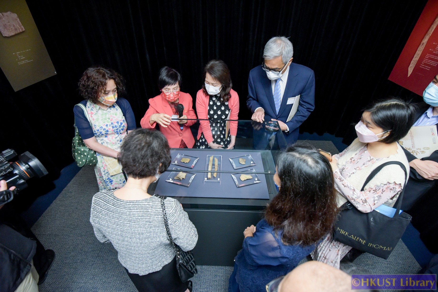 The Blessings of Auspicious Treasures: Oracle Bone Calligraphy Exhibition of Xie Chunling: Opening