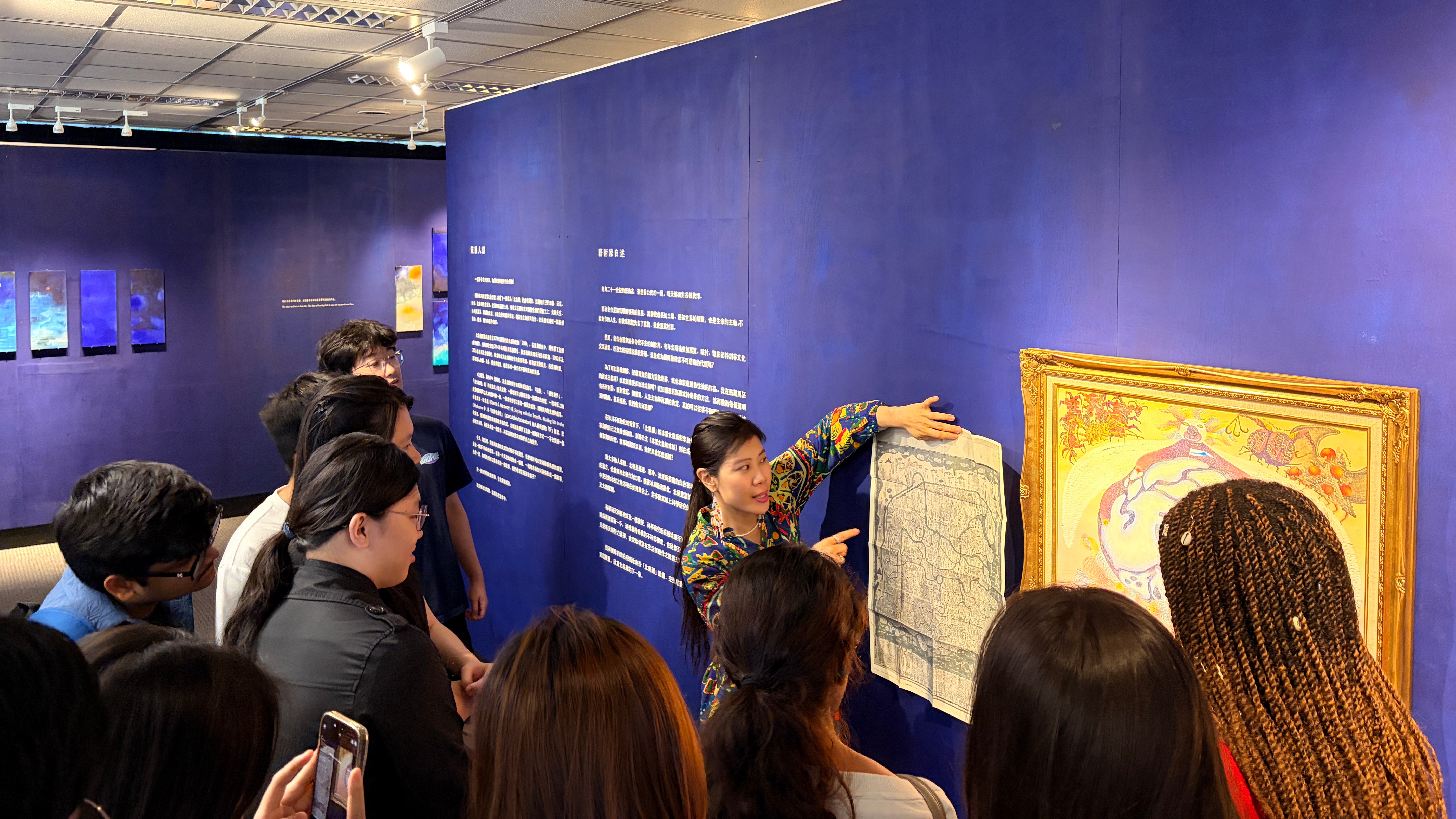 Michelle explaining how a Chinese map inspired her map of Northlandia