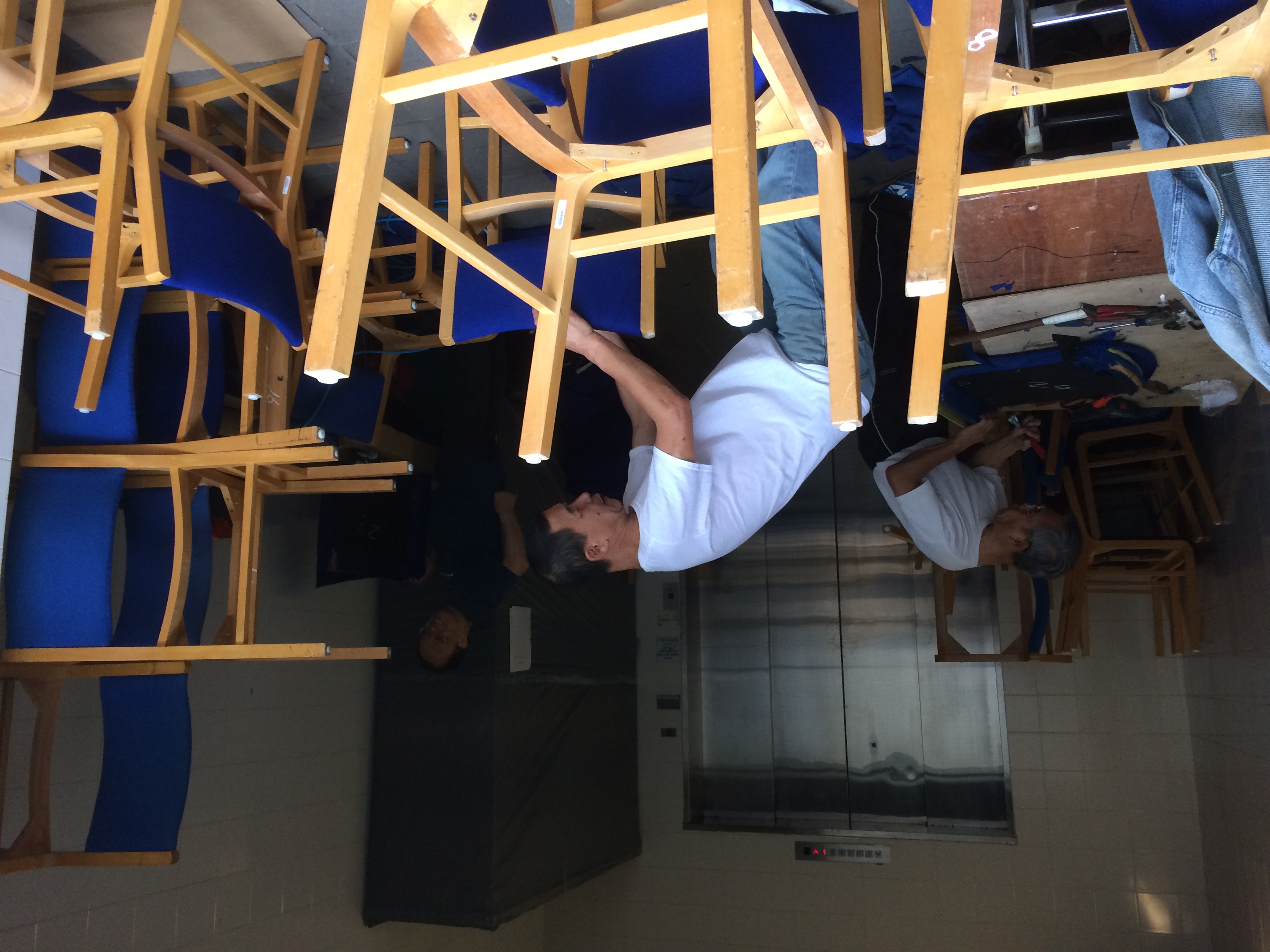 chair-reupholstering-on-lg7